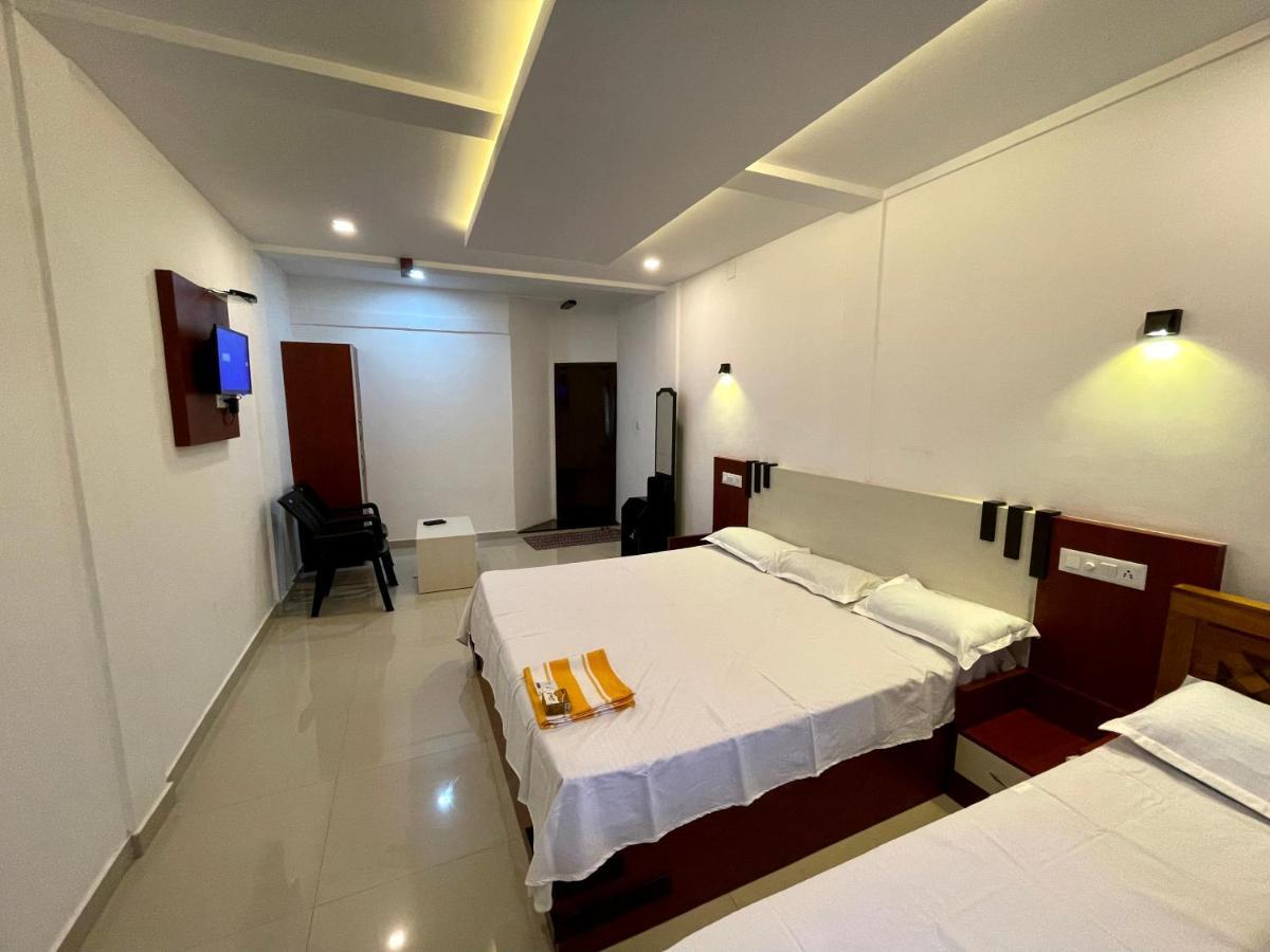 Dakshinakasi Guest House Thirunelly Exterior foto